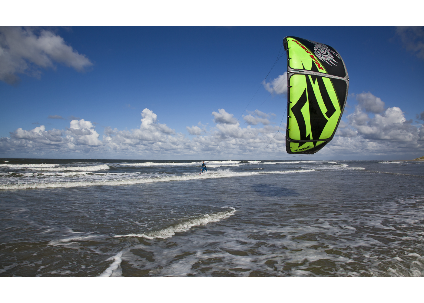 Kitesurfers 1